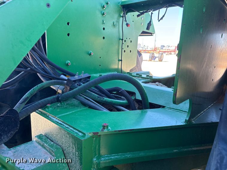 image for item EF6138 2014 John Deere 9510R 4WD tractor