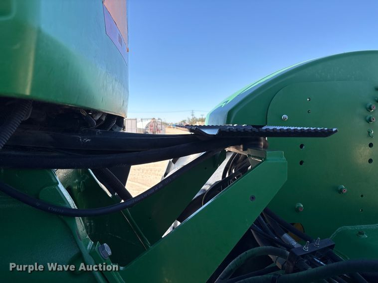 image for item EF6138 2014 John Deere 9510R 4WD tractor