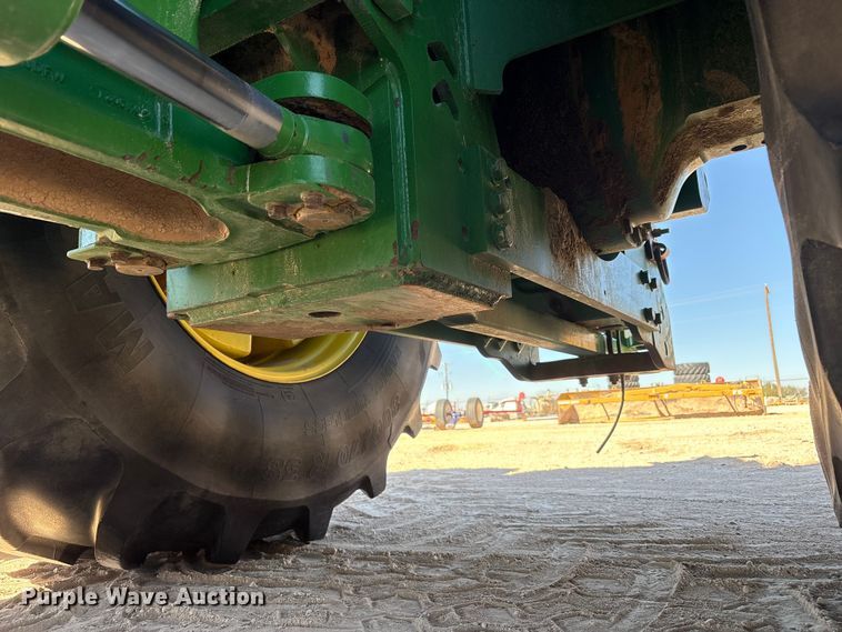 image for item EF6138 2014 John Deere 9510R 4WD tractor