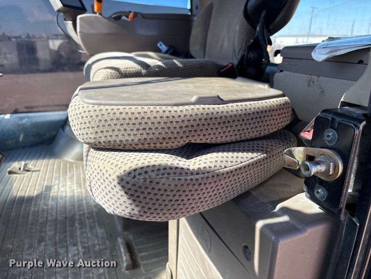 image for item EF6138 2014 John Deere 9510R 4WD tractor