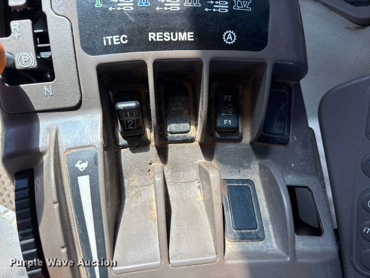 image for item EF6138 2014 John Deere 9510R 4WD tractor