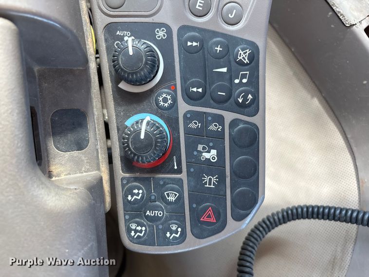 image for item EF6138 2014 John Deere 9510R 4WD tractor