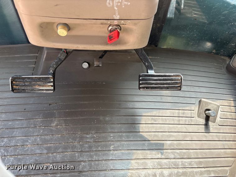 image for item EF6138 2014 John Deere 9510R 4WD tractor