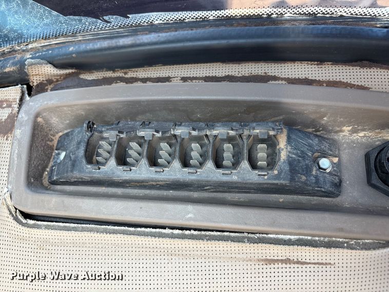 image for item EF6138 2014 John Deere 9510R 4WD tractor