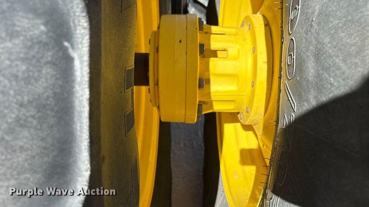 image for item EF6138 2014 John Deere 9510R 4WD tractor