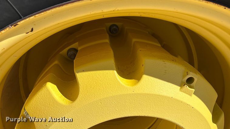 image for item EF6138 2014 John Deere 9510R 4WD tractor