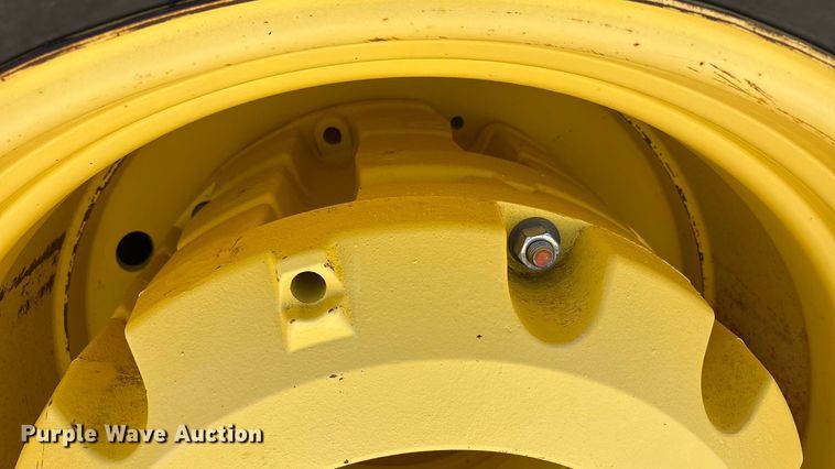 image for item EF6138 2014 John Deere 9510R 4WD tractor