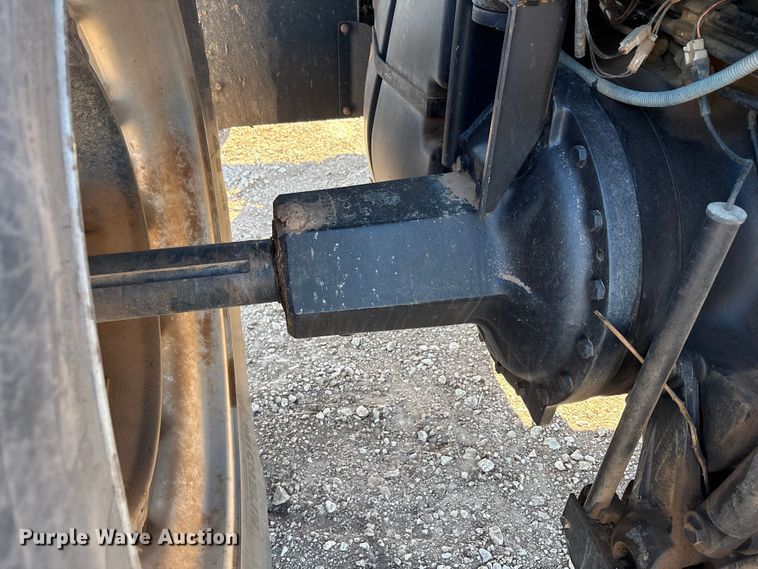 image for item EF6142 1996 Case-IH 7230 MFWD tractor