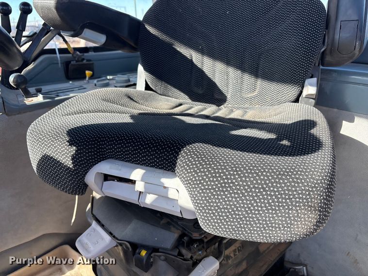 image for item EF6142 1996 Case-IH 7230 MFWD tractor