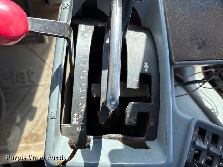 image for item EF6142 1996 Case-IH 7230 MFWD tractor