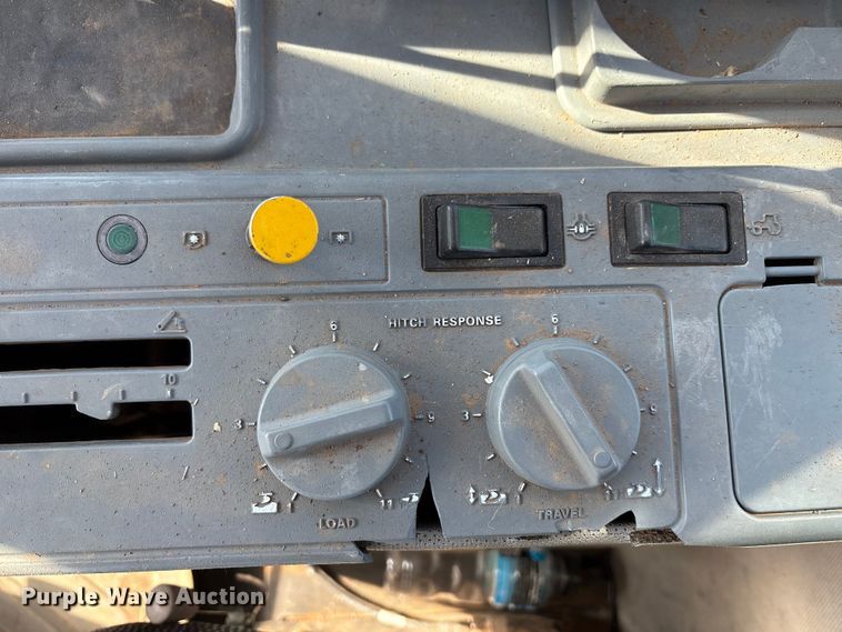 image for item EF6142 1996 Case-IH 7230 MFWD tractor