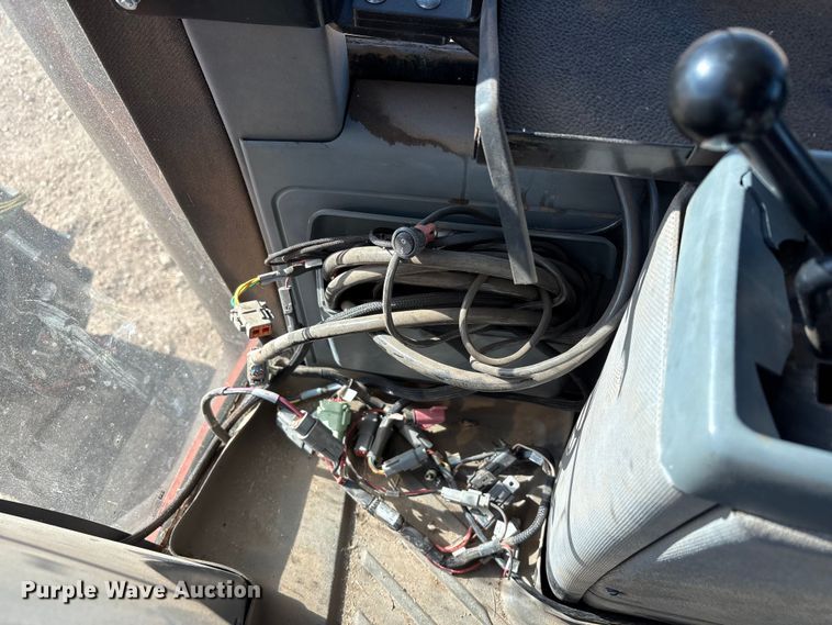 image for item EF6142 1996 Case-IH 7230 MFWD tractor