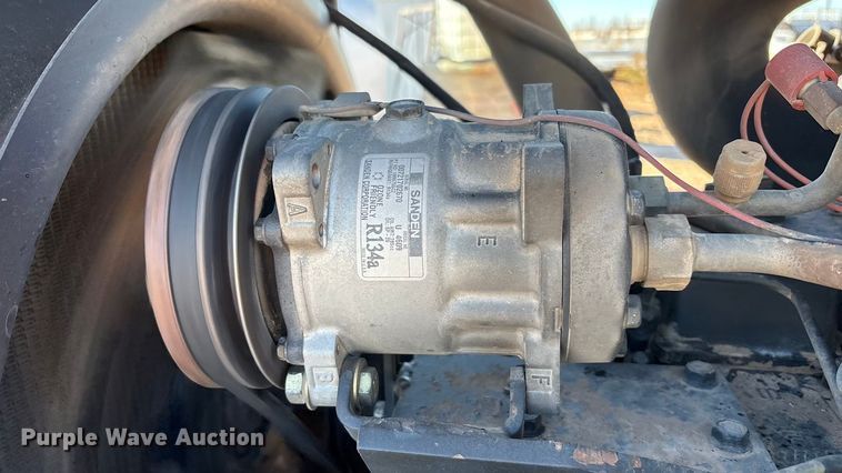 image for item EF6142 1996 Case-IH 7230 MFWD tractor