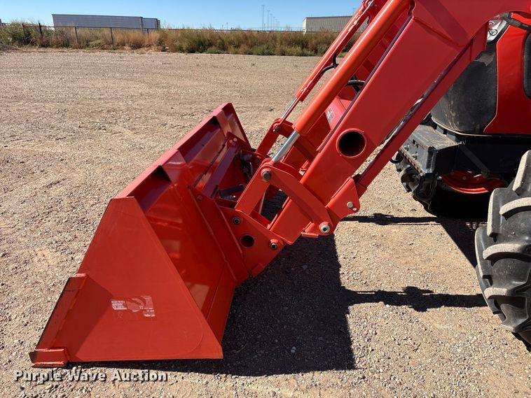 image for item EF6148 2022 Kubota M5-111D MFWD tractor