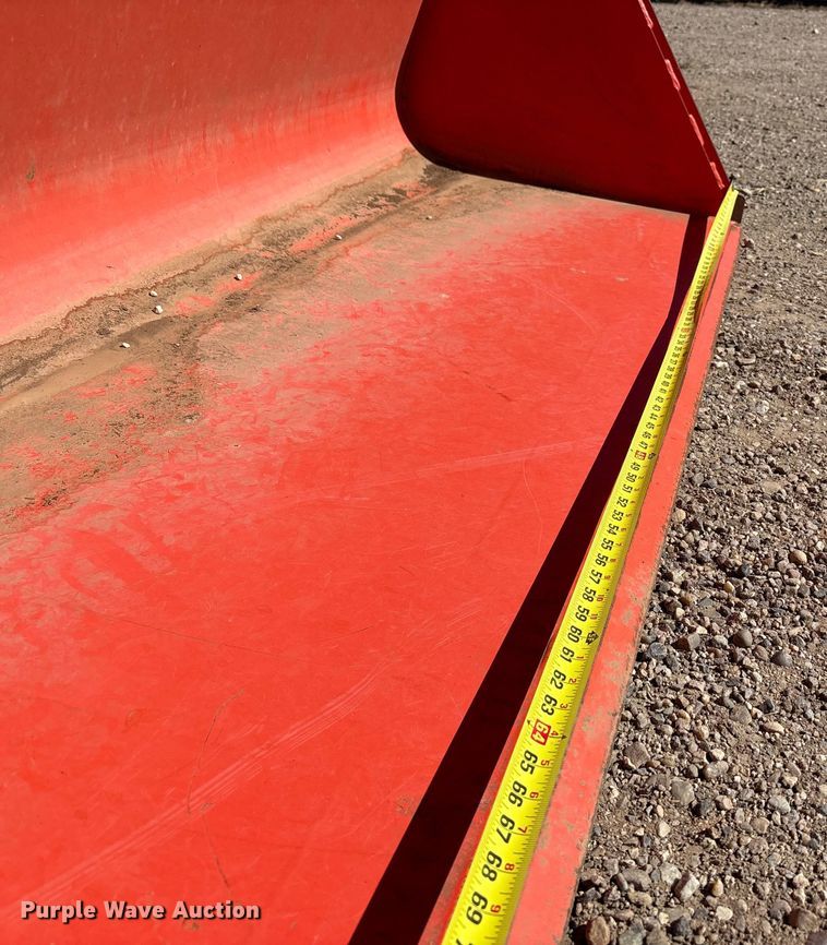 image for item EF6148 2022 Kubota M5-111D MFWD tractor