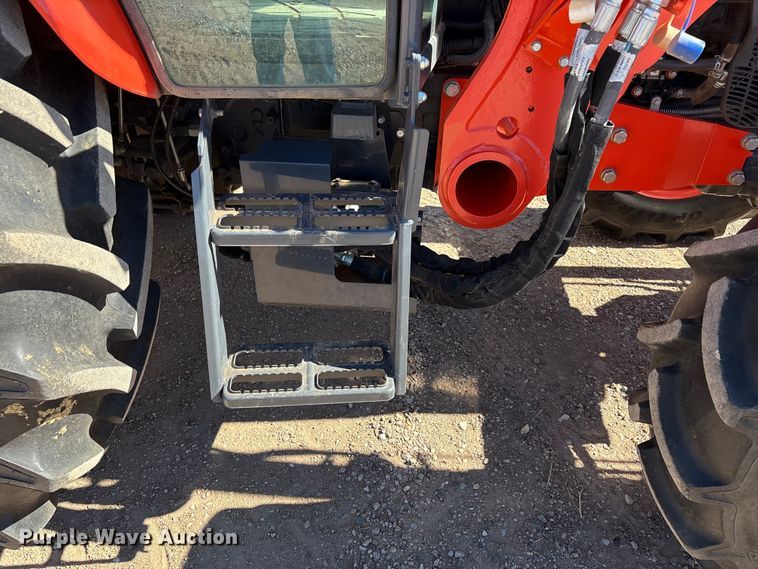 image for item EF6148 2022 Kubota M5-111D MFWD tractor