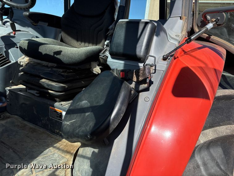 image for item EF6148 2022 Kubota M5-111D MFWD tractor