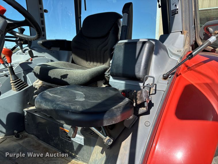 image for item EF6148 2022 Kubota M5-111D MFWD tractor