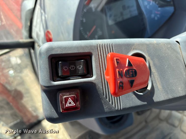 image for item EF6148 2022 Kubota M5-111D MFWD tractor