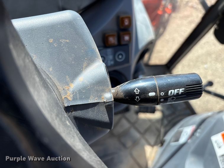 image for item EF6148 2022 Kubota M5-111D MFWD tractor