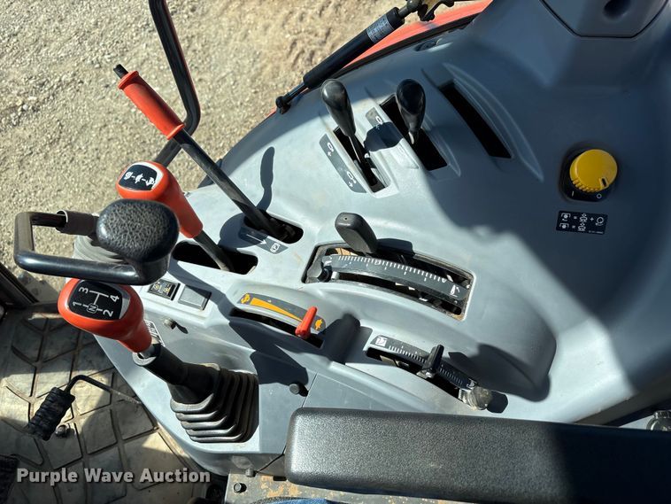 image for item EF6148 2022 Kubota M5-111D MFWD tractor