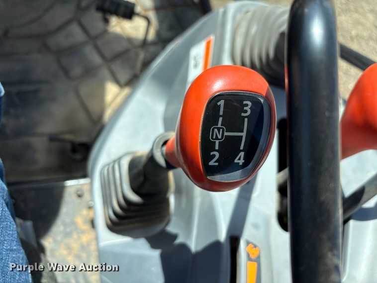 image for item EF6148 2022 Kubota M5-111D MFWD tractor