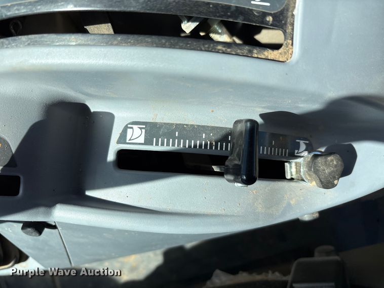 image for item EF6148 2022 Kubota M5-111D MFWD tractor