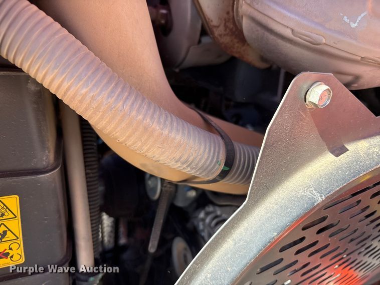 image for item EF6148 2022 Kubota M5-111D MFWD tractor