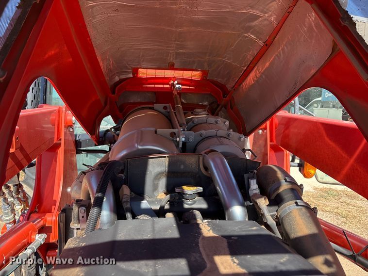 image for item EF6148 2022 Kubota M5-111D MFWD tractor