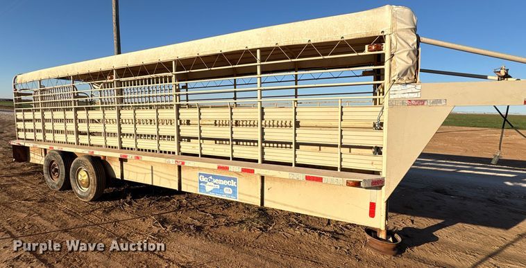 image for item EF6171 1997 Gooseneck A7A1 livestock trailer