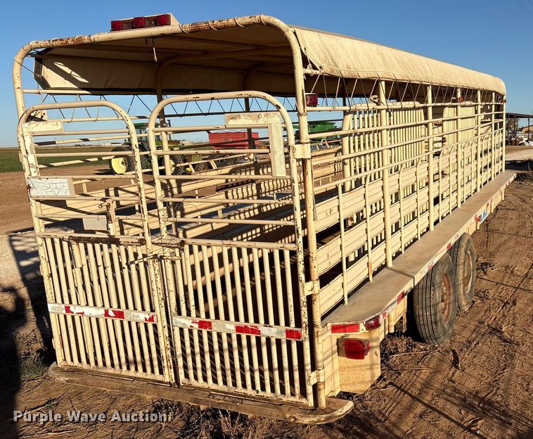 image for item EF6171 1997 Gooseneck A7A1 livestock trailer