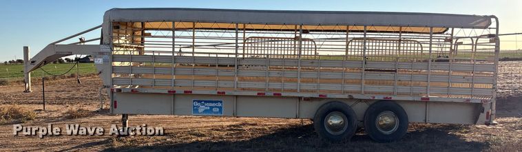 image for item EF6171 1997 Gooseneck A7A1 livestock trailer