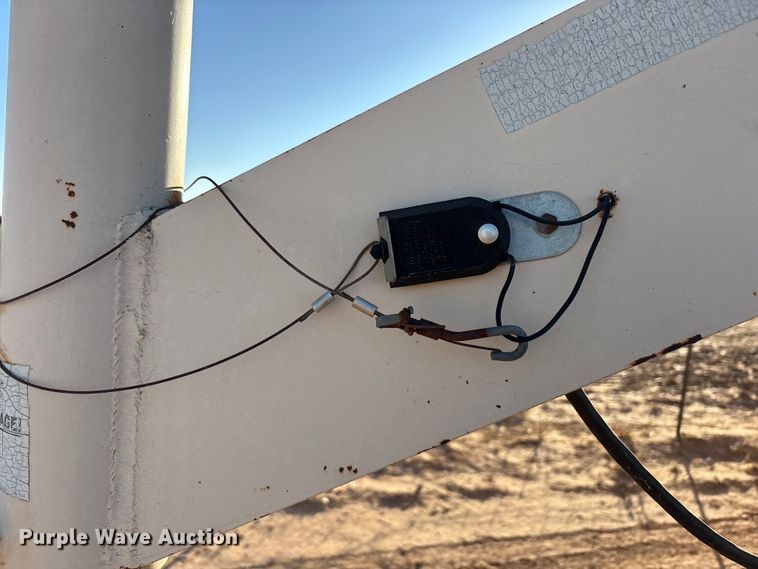 image for item EF6171 1997 Gooseneck A7A1 livestock trailer