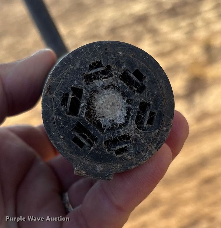 image for item EF6171 1997 Gooseneck A7A1 livestock trailer