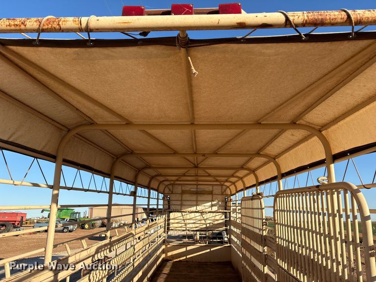 image for item EF6171 1997 Gooseneck A7A1 livestock trailer
