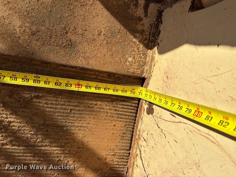 image for item EF6171 1997 Gooseneck A7A1 livestock trailer