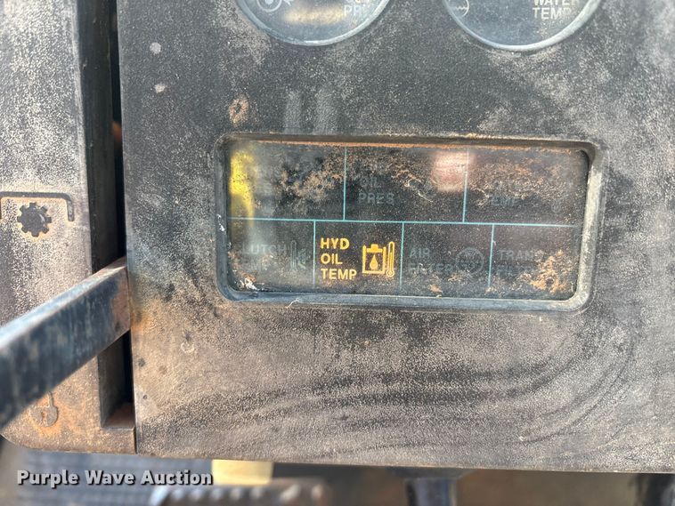 image for item EF6172 1985 John Deere 4850 MFWD tractor