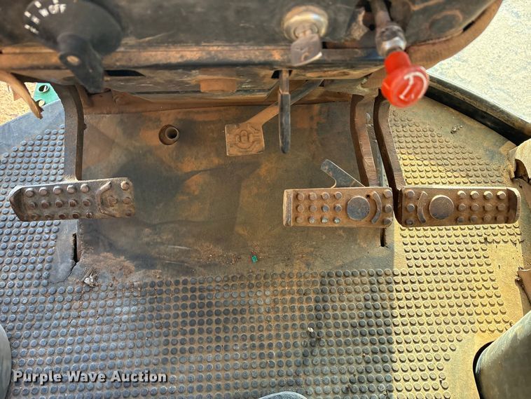 image for item EF6172 1985 John Deere 4850 MFWD tractor