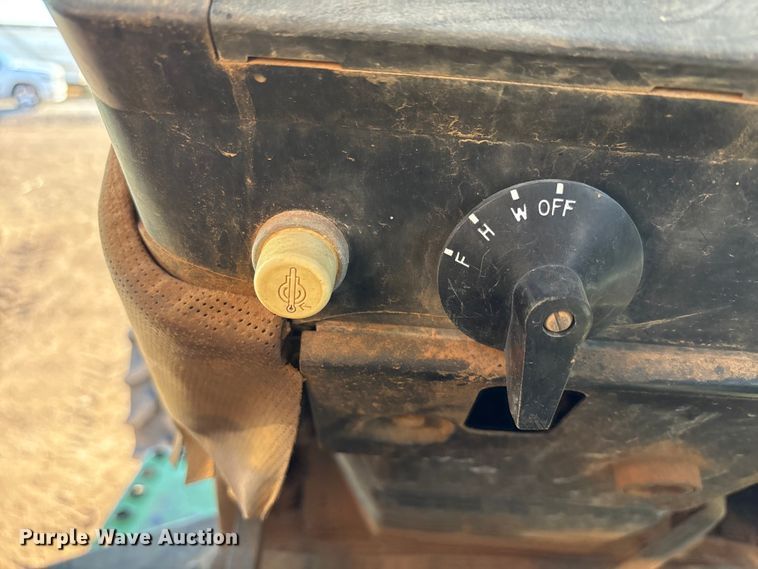 image for item EF6172 1985 John Deere 4850 MFWD tractor