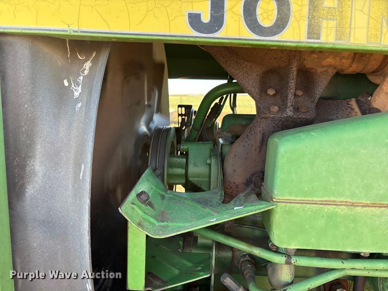 image for item EF6172 1985 John Deere 4850 MFWD tractor