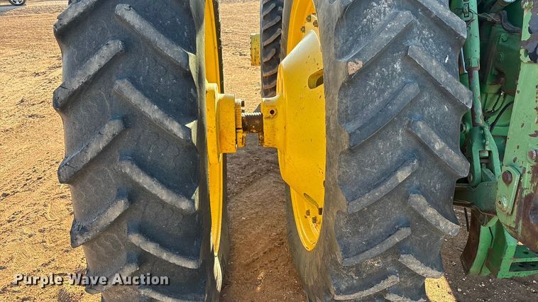 image for item EF6172 1985 John Deere 4850 MFWD tractor