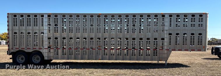 image for item EF6179 2005 Wilson PSDCL-402 livestock trailer