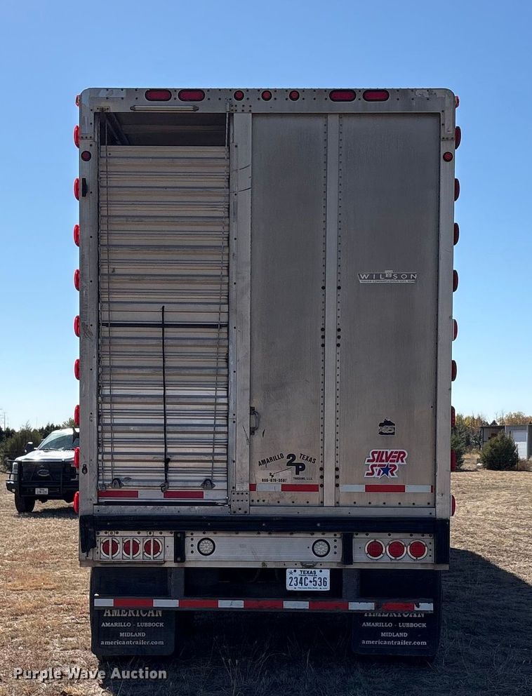image for item EF6179 2005 Wilson PSDCL-402 livestock trailer