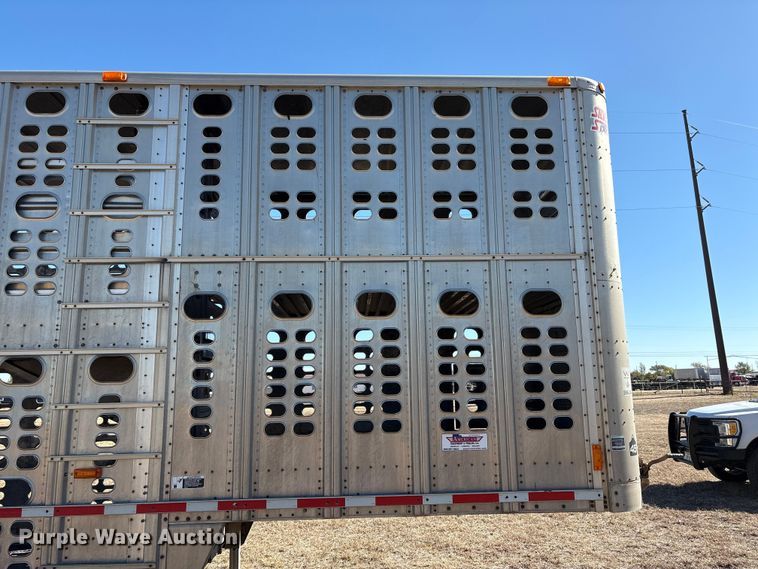image for item EF6179 2005 Wilson PSDCL-402 livestock trailer
