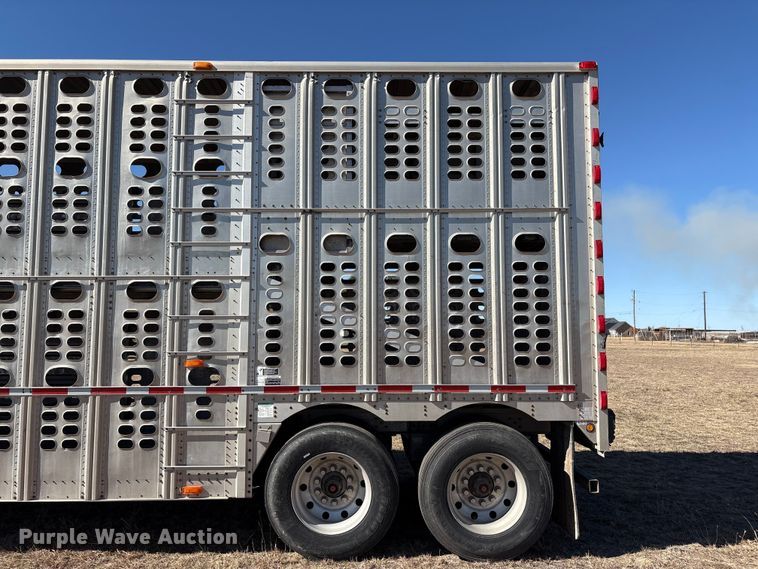 image for item EF6179 2005 Wilson PSDCL-402 livestock trailer