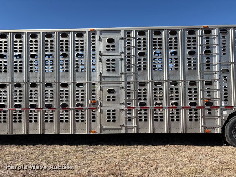 image for item EF6179 2005 Wilson PSDCL-402 livestock trailer