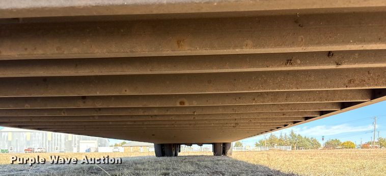 image for item EF6179 2005 Wilson PSDCL-402 livestock trailer