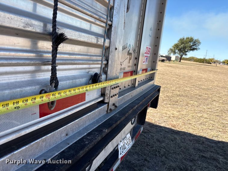 image for item EF6179 2005 Wilson PSDCL-402 livestock trailer