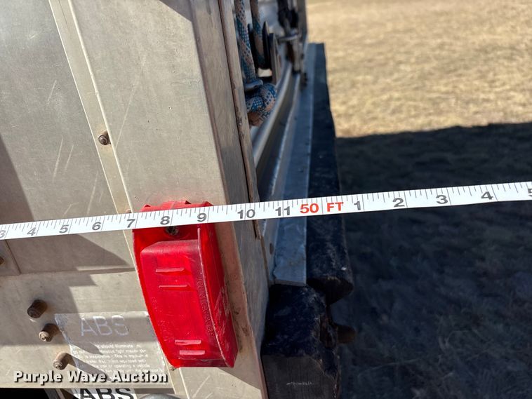 image for item EF6179 2005 Wilson PSDCL-402 livestock trailer