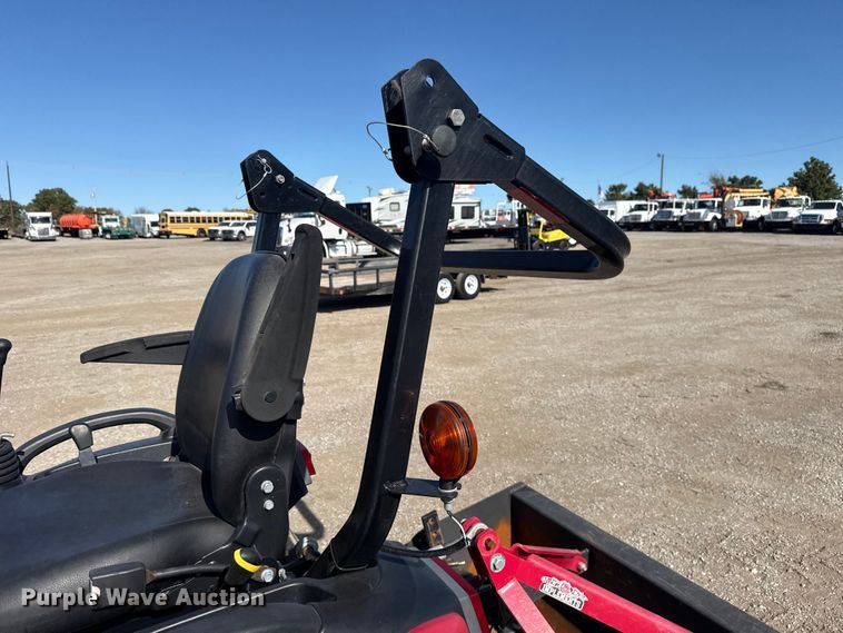 image for item EG1725 2020 Yanmar SA24 MFWD tractor